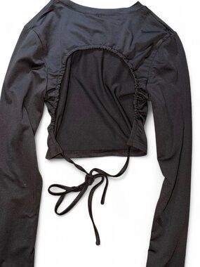 Black Long-Sleeve Ruched Open-Back Crop Top